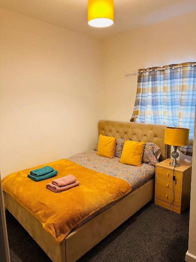 City Blessed Aptm 2 With Free Parking North Shields Bagian luar foto
